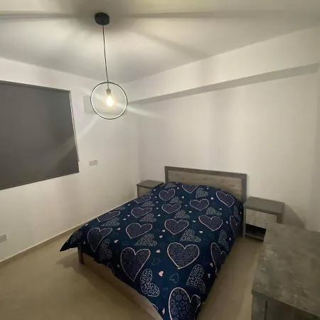 Cosy Apartment In Kato Paphos With Pool Access Exterior photo