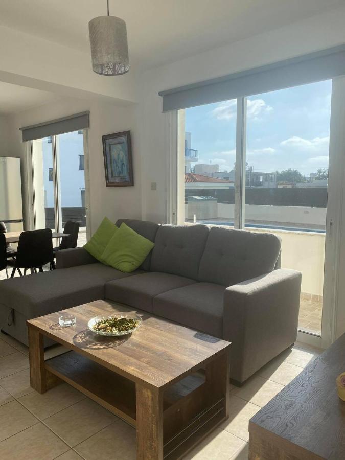 Cosy In Kato With Pool Access Appartement *